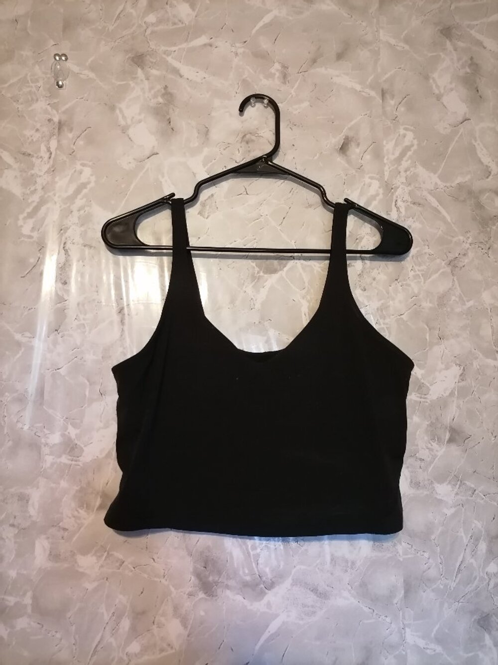 Lululemon Sports Bra Women s 12 Black V neckline Crop Top Yoga Athletic